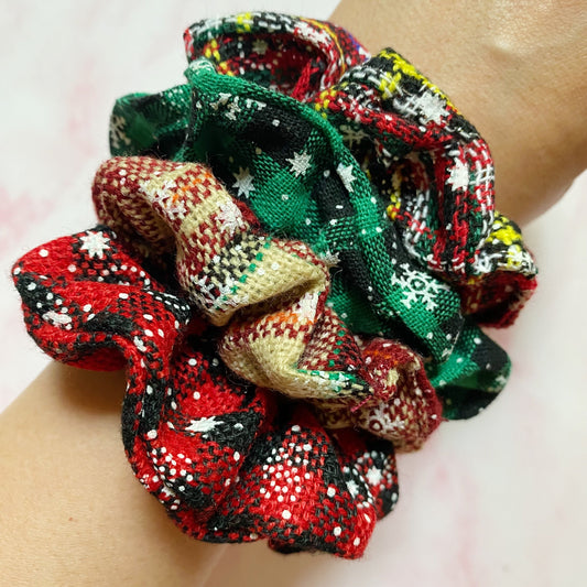 Merry Plaid Scrunch Set Of 4-0