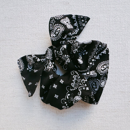 Bandana Tied Hair Scrunch-2