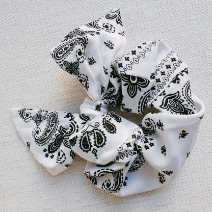 Bandana Tied Hair Scrunch-3
